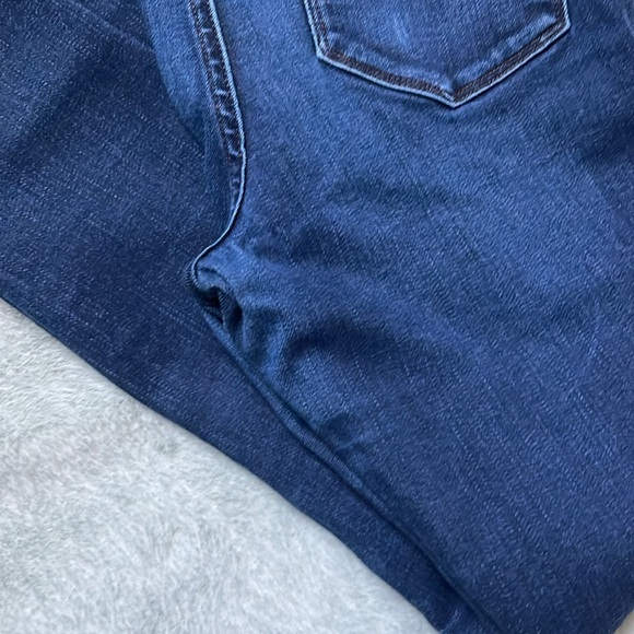 Abercrombie & Fitch High Rise. - Picture 7 of 8